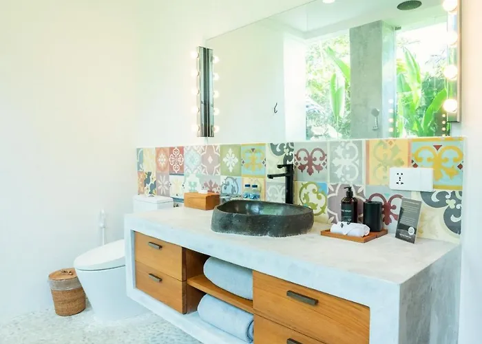 Sassy - Stunning Private Award Winning Oasis Villa Seminyak