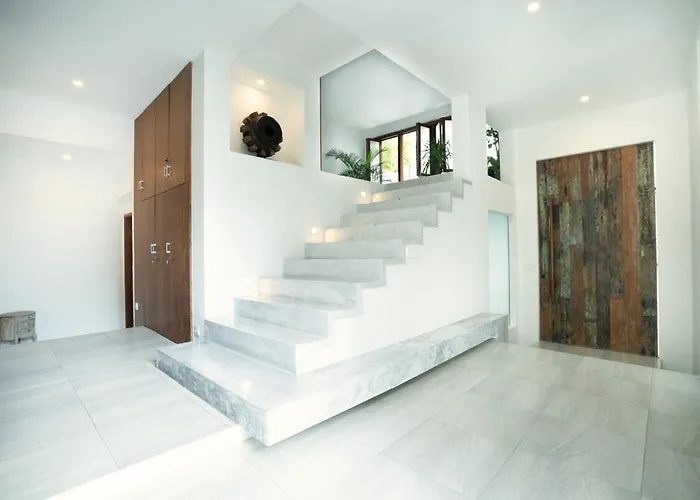 Sassy - Stunning Private Award Winning Oasis Villa Seminyak